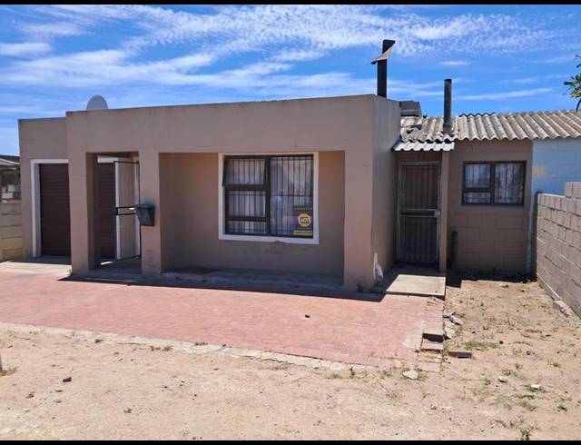 2 BEDROOM HOUSE FOR SALE IN DIAZVILLE